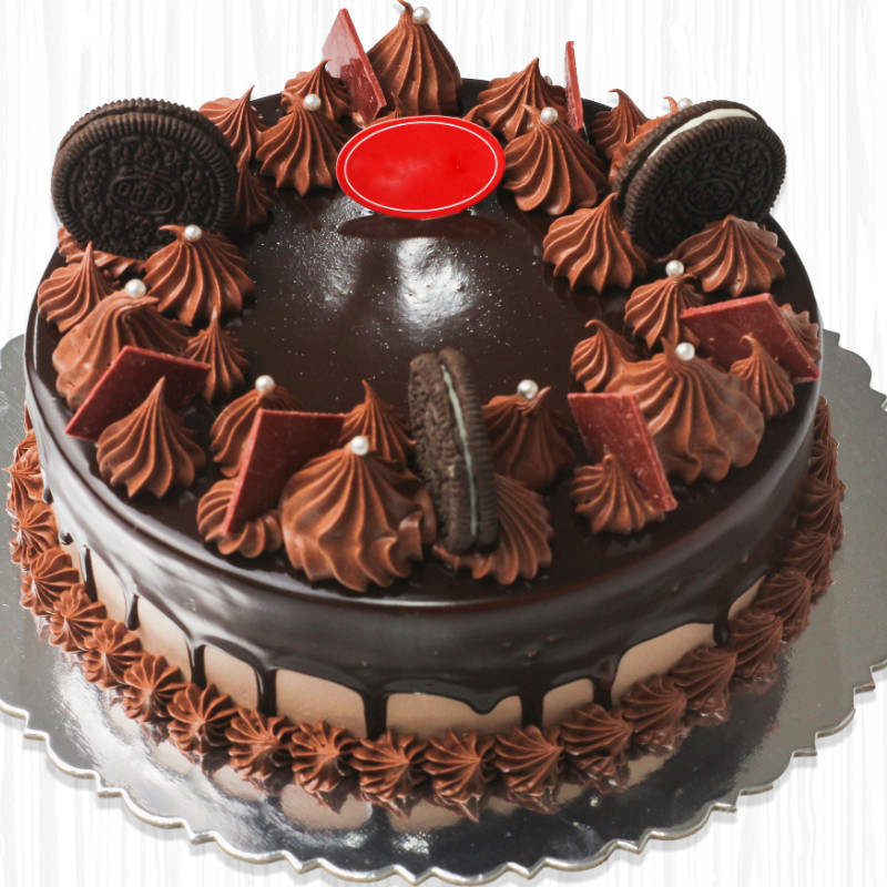 bánh sinh nhật socola hạt dẻ 18cm